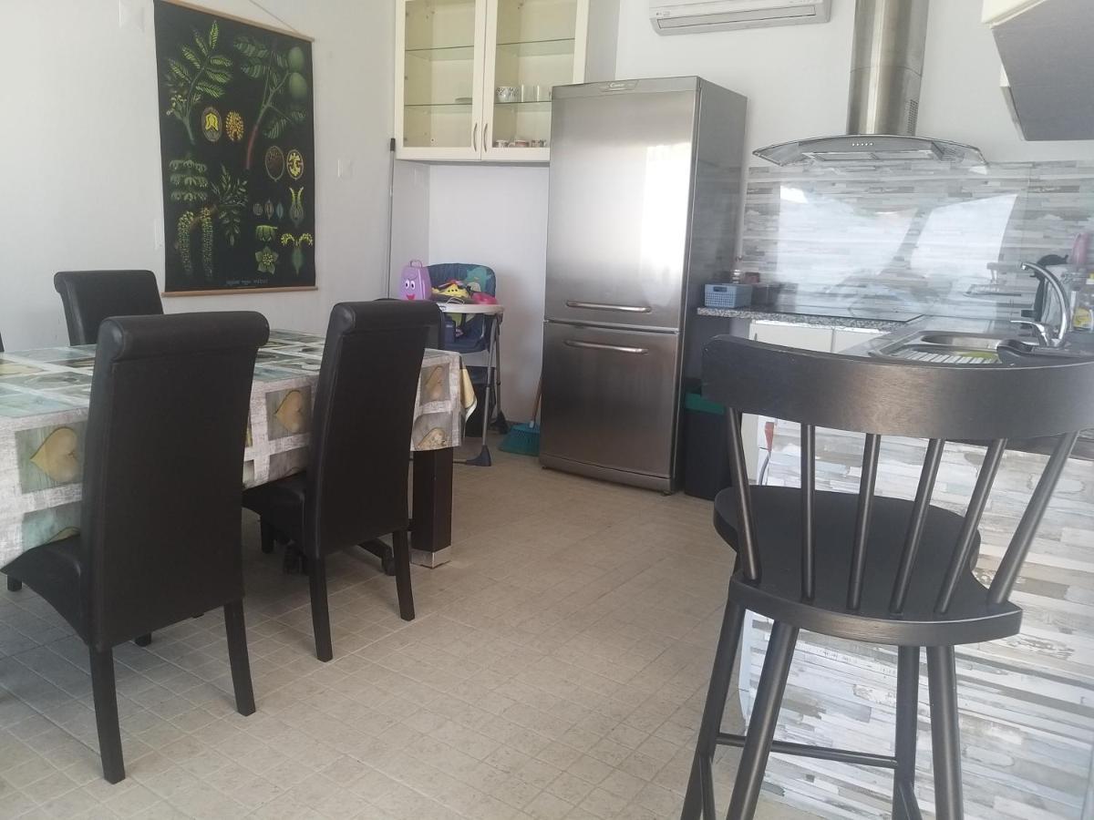 הוילה Impeccable 2-Bed House In ויאנה דו קסטלו מראה חיצוני תמונה